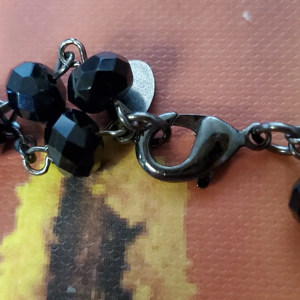 Express Black Necklace